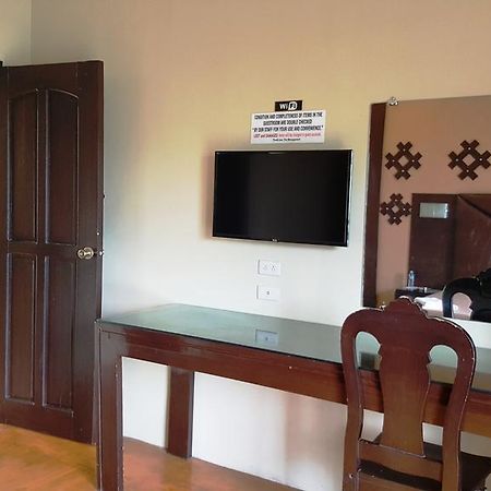 Hollywood Drive-In Hotel Baguio City Εξωτερικό φωτογραφία