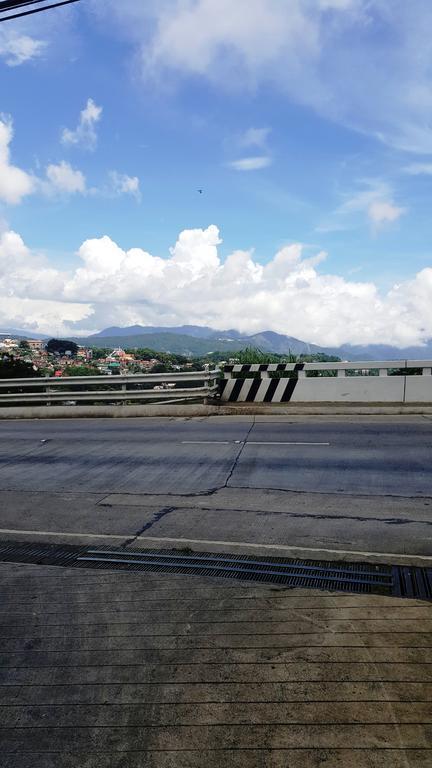 Hollywood Drive-In Hotel Baguio City Εξωτερικό φωτογραφία