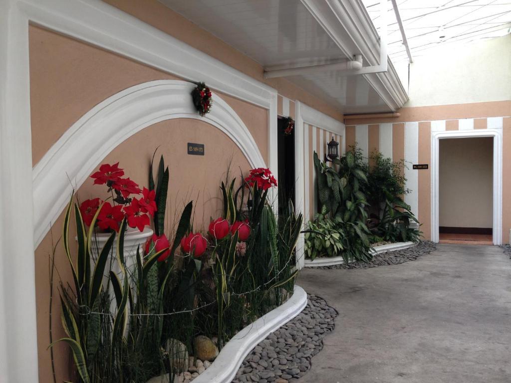 Hollywood Drive-In Hotel Baguio City Εξωτερικό φωτογραφία