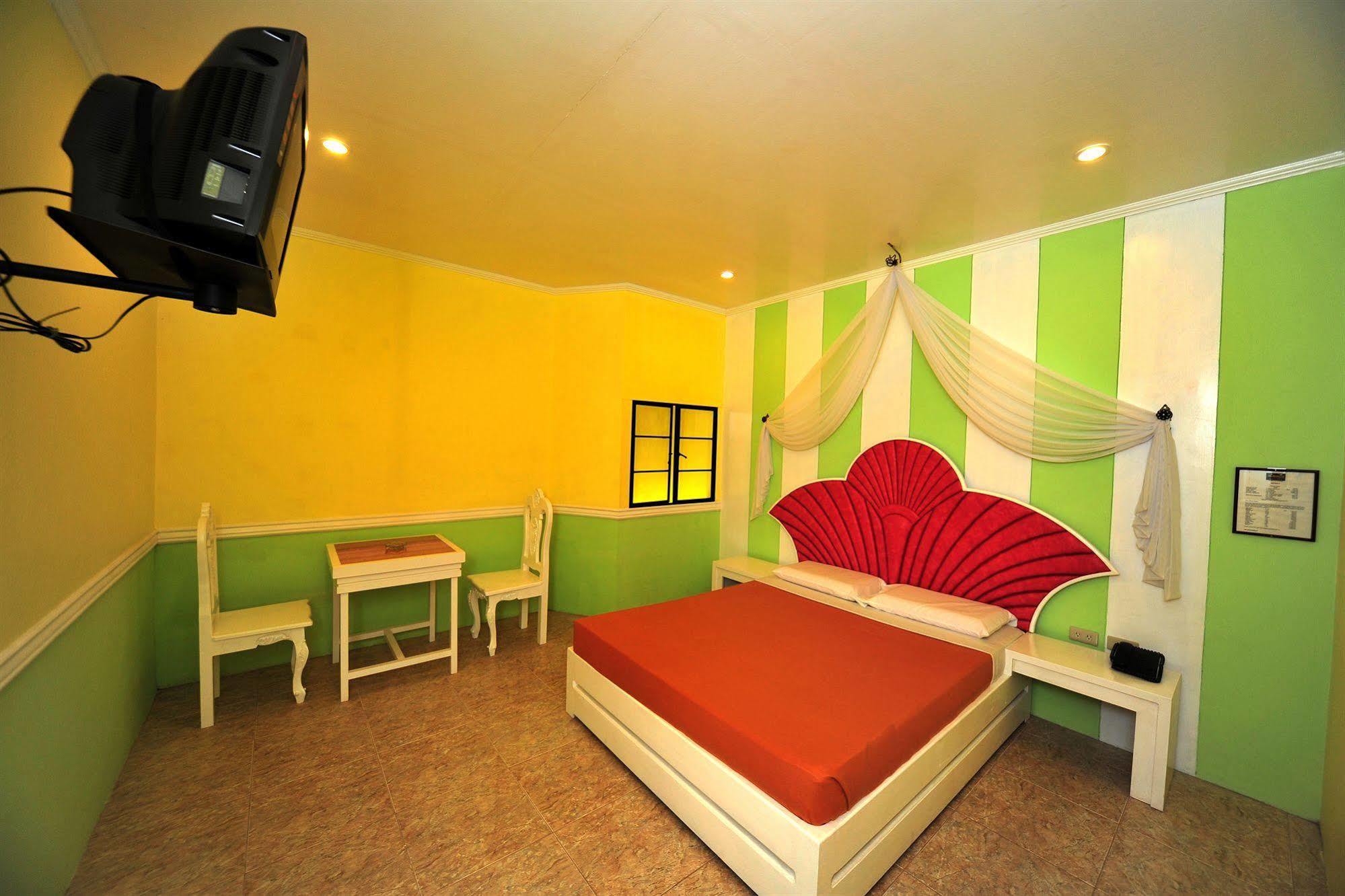 Hollywood Drive-In Hotel Baguio City Εξωτερικό φωτογραφία