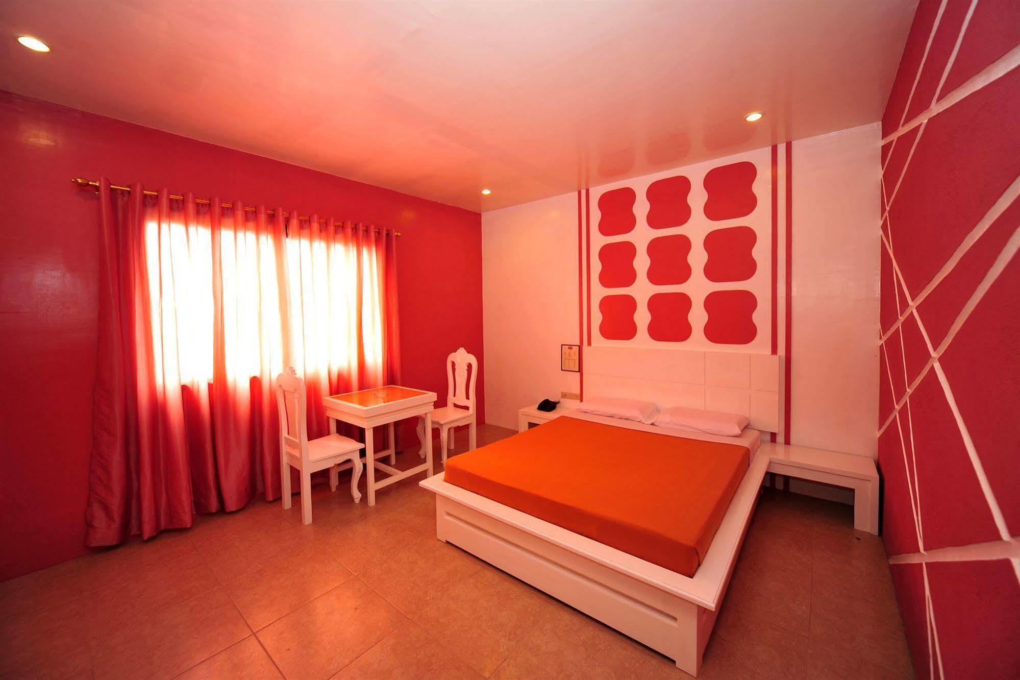 Hollywood Drive-In Hotel Baguio City Εξωτερικό φωτογραφία