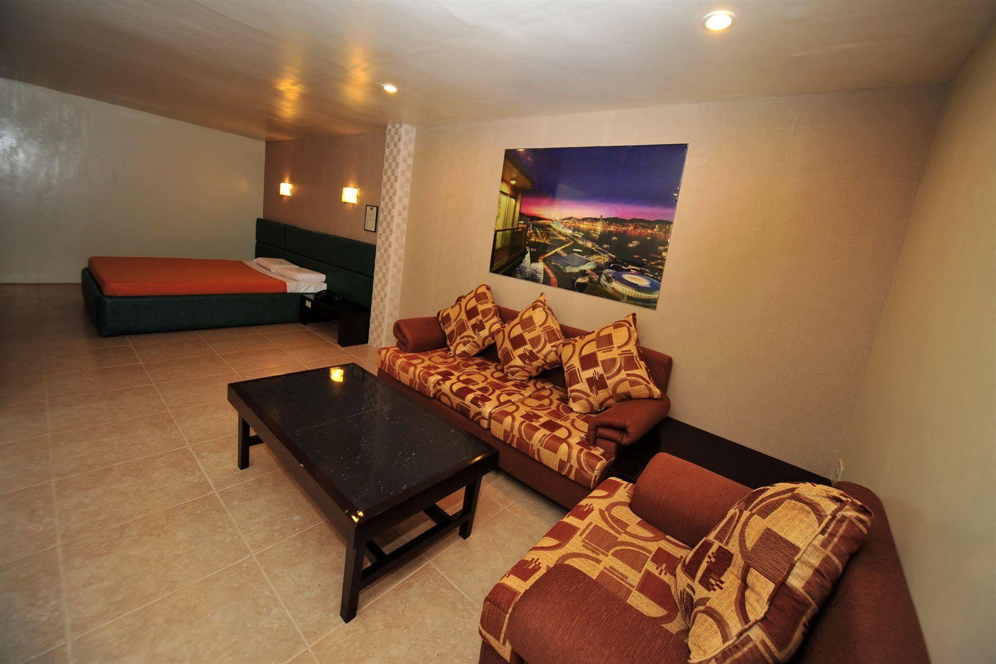 Hollywood Drive-In Hotel Baguio City Εξωτερικό φωτογραφία