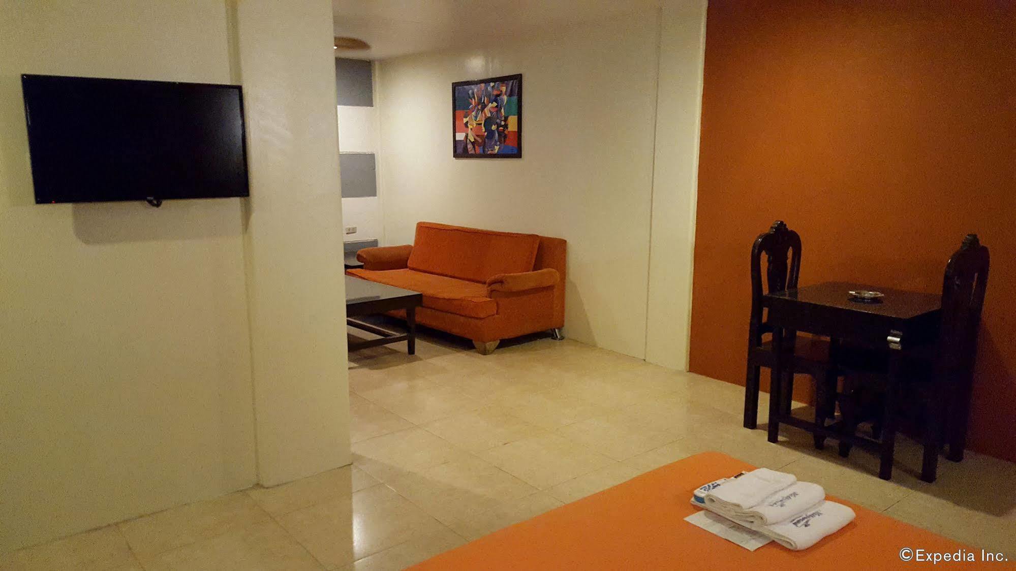 Hollywood Drive-In Hotel Baguio City Εξωτερικό φωτογραφία